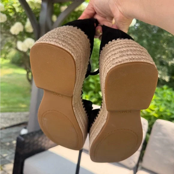 Tom’s LAILA black suede platform wedges - Picture 4 of 6